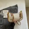 A bolsa de trabalho popular deste ano para mulheres 2026 Verão Nova Elegante Color Block Bolsa de Ombro Único Versátil para o Dia a Dia Bolsa Transversal