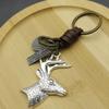 Llavero Creativo para Hombre Aleación Cabeza de Ciervo Vintage Tejido Cuero Vacuno Llavero Bronce