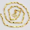 Collar de Joyería Color Arena Dorada para Mujer Cadena Universal de Imitación Oro Nicho Lujo Accesible Gama Alta Cadena para Clavícula Accesorios Que No Se Desvanecerán por Mucho Tiempo