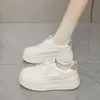 Nuevos Zapatos Blancos de Moda de Suela Gruesa para Mujer Verano 2026, Suela de Plataforma que Aumenta la Altura, Zapatos Casuales Versátiles Cómodos para el Día a Día, Tenis para Mujer