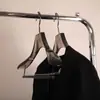 Cabide de Roupas de Acrílico de Alta Qualidade Luxo Leve Preto e Branco Especial para Closet Roupa de Terno Casaco para Quarto de Hóspede de Hotel