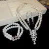 Collar de Perlas Incrustado con Diamantes, Pendientes, Pulsera, Set de Joyería Elegante Retro Francés, Joyería de Lujo Ligero y de Alta Gama para Mujeres