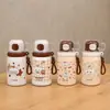 Taza térmica de dibujos animados marrón para doble bebida para estudiantes, taza de agua portátil linda para uso escolar, botella de agua aislada de acero inoxidable