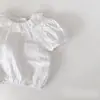 Corea del Sur 2025 Verano Nueva Ropa Infantil Niñas Encaje Hueco Flor Estilosa Linda Moda Muñeca Camisa Manga Corta