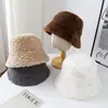 Gorro de Lana de Cordero Tejido Nuevo Otoño e Invierno, Gorro Cálido de Felpa Color Sólido, Sombrero de Cubo Versátil, Sombrero de Pescador, Sombrero de Alta Gama
