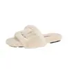 Perezosos 2026 Moda Zapatillas de Algodón Estilo Coreano Nuevas para Otoño/Invierno con Metal Decorado Versátiles de Una Tira Peludas para Mujer