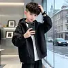 Chaqueta con capucha para niño, estilo primavera/otoño, nueva colección 2026, cortavientos de otoño de moda para adolescentes, elegante abrigo con capucha para estudiante