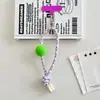 Pulseira Curta Colorida de Bolas de Fio para Celular com Cartão em Formato de T Chaveiro de Câmera Pulseira de Pulso Anti-Perda Alça de Mão para Copo de Água Portátil
