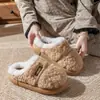 Pantuflas de Algodón Casuales para el Hogar Mujer 2026 Otoño/Invierno Nuevo Estilo Interior Más Terciopelo Cálido Ponerse y Quitarse Fácilmente Pantuflas de Algodón Suave para Hombre