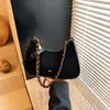 Bolso de Hombro para Mujer con Cadena de Moda Otoño/Invierno 2026 Caída Temprana Versátil Nuevo Bolso de Moda Mate para Mujer
