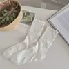 Meias Finas de Verão Cor Creme com Babados e Efeito Emagrecedor Doce, Meias Femininas de Meia-Perna Estilo JK com Renda e Vazados em Rede