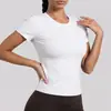Versátil camiseta básica de yoga de manga corta y cuello redondo para mujer, una camiseta deportiva adelgazante, de secado rápido y transpirable