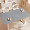 Jogo americano liso, lavável, à prova d'água, à prova de óleo, resistente ao calor, com toque de luxo leve e alta qualidade, para mesa de jantar, mesa de centro de sala de estar, protetor de mesa