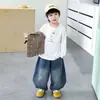 Traje para Meninos Estilo Outono Malandro Legal 2026 Novo Estilo Menininho Versão Coreana Estilo de Rua Crianças Bebê Outono Jeans Conjunto de Três Peças