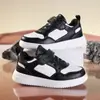 Zapatos para Niños Tenis Blancos para Niños 2026 Primavera y Otoño Niños Medianos y Grandes Zapatos de Tabla Blancos Zapatos Deportivos Estilo Campus para Niños Resistentes al Desgaste Antideslizantes