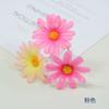 Cadena de flores de crisantemo persa simulación caja de regalo de flores de margarita con flor jardín de infantes productos hechos a mano DIY tocado accesorios para el cabello producción