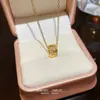 Collar de Acero de Titanio para Mujer Estilo Coreano y Japonés, Diamantes Brillantes de Alta Gama, Cintura Pequeña, Cadena Versátil para Clavícula, Temperamento de Celebridad de Internet de Nicho de Lujo Ligero