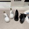 Sapatos de Couro com Salto Bloco Estilo Britânico para Mulheres Primavera 2026 Novos Fivela de Metal Bico Redondo Sola Grossa Sapatos Mary Jane Franceses