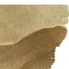 El producto es simple y resistente, hecho de materias primas de origen vegetal, tela de yute, y se puede imprimir y teñir