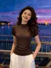 Top de punto de manga corta con diseño único para mujer, fino de verano, moda versátil, corte ajustado, blusa casual suave y acogedora