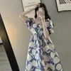Estilo Francés Verano 2023 Nuevo Llegado Vestido de Moda de Longitud Media de Alta Gama con Estampado y Mangas Abullonadas Versátil para Mujer