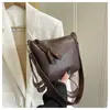 Bolsa Feminina Casual Cor Pura 2025 Nova Moda Retrô Grande Capacidade Outono Casual Alça Larga Ombro Único Transversal Bolsa Feminina