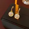 Brincos em Forma de C Estrela Explosiva Redonda com Zircônia Agulha de Prata, Brincos Elegantes e Únicos em Estilo Minimalista, Brincos de Luxo Leve de Alta Qualidade para Atacado