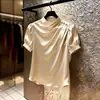 Camisa Feminina de Cetim com Gola Alta Francesa e Mangas Bufantes Curtas 2026 Verão Novo Elegante Design Emagrecedor Top Tendência
