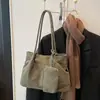 Bolso de Hombro Retro Simple de Gamuza 2025 Invierno Nuevo Gran Capacidad Bolso de Mano de Moda de Alto Valor