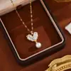 Colar Pingente de Cobre Micro-Incustado de Luxo Leve para Mulheres, Corrente para Clavícula de Aço Titânio Não Desbota, Joia de Pingente Totalmente Diamantada Versátil e da Moda Atacado