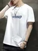 Camiseta Masculina Solta 2024 Nova de Manga Curta com Estampa de Letras Estilo Ins Tendência Camiseta de Meia Manga Verão Estilo Hong Kong