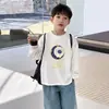 Camiseta de manga larga para niño, algodón puro, nueva colección de otoño 2026, top casual elegante para niños pequeños, camiseta básica para niños