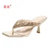 Sandálias de Salto Alto Femininas Juyuan Comércio Exterior Novidade em Estoque Moda Europeia e Americana Slip-On Decoradas com Strass Tamanho Grande Salto Agulha