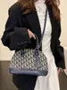 Bags26 Bolsas Bordadas de Novo Estilo Europeu e Americano para Mulheres, Bolsas Tipo Concha Modernas e Versáteis, Bolsas de Ombro e Transversais Casuais Atacado