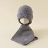 Conjunto de Dos Piezas de Gorro y Bufanda para Niños de Otoño e Invierno Conjunto de Gorro de Punto para Bebé Niños y Niñas Gorro Cálido con Protección para Orejas Estilo Coreano