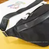La Bolsa de Pecho de Nylon para Hombre de P's es Exclusivamente para Comercio Exterior y Comercio Transfronterizo