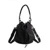 2023 nuevo bolso de cubo de alta gama para mujer de moda otoño e invierno retro versátil popular este año bolso bandolera de hombro
