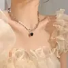 Colar Coração Preto de Pérola Barroca para Mulheres, Acessórios Elegantes Costurados de Celebridade da Internet, Corrente para Clavícula de Design de Nicho de Luxo Leve