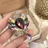 2025 Nuevo Estilo Palacio Accesible Lujo Elegante Broche Moda Femenina Lujo Elegante Ramillete Traje Chaqueta Pines Accesorios