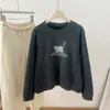 Sudadera de Forro Polar Bordada de Gato de Diseño de Nicho para Mujer, Suave y Amigable con la Piel, Sudadera Interior de Cuello Redondo, Chaqueta Engrosada