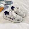 Tênis de treino alemão de nicho da moda 2026 primavera/verão novos tênis casuais versáteis de sola grossa em rosa, sapatos femininos confortáveis