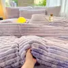 Conjunto de Pelúcia de Pelo de Coelho de Quatro Peças para Outono e Inverno, Roupa de Cama Quente, Lençol e Capa de Edredom Espessados de Veludo Leite, Conjunto de Três Peças de Pelo de Coelho