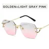 Gafas de sol irregulares sin montura estilo retro americano para mujer, de lujo ligero con un toque de alta gama, patillas finas de metal, gafas de sol elegantes y sofisticadas