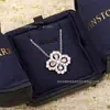 Collar Lily Clover de Harry Winston para Mujer, Trébol de Cuatro Hojas Full Diamante Versión de Alta Gama, Cadena para Clavícula V-Oro de Lujo Ligero