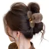 Pinza para el pelo de felpa de tamaño mediano para cabello fino, nuevo estilo 2026, accesorio de alta gama para el cabello para mujer, pinza para el pelo para la parte posterior de la cabeza