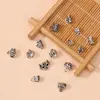 Hebilla de plata de Xizang colgante de collar hecho a mano diy aleación tendencia retro joyería cuerda de pulsera agujero para colgar cuentas de plata antiguas venta al por mayor
