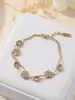 Pulsera Nueva de Acero Inoxidable Transfronteriza con Estilo Fresco, Corazón Incrustado con Diamantes Multicolor, Trébol de Cinco Hojas Geométrico Joyería de Mano, Joyería Transfronteriza para Mujeres