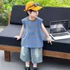 Conjunto de Colete Listrado de Verão para Meninos Roupas de Verão Sem Mangas Infantis 2026 Novo Tendência Estilo Coreano para Bebê Conjunto de Duas Peças