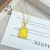 Tienda de Oro Mismo Estilo Antiguo Chapado en Oro Diamante Cepillado Colgante de Fortuna para Mujeres, Nuevo Chino Versátil Collar Pequeño de Fortuna al por Mayor