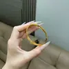 Pulsera Ancha Brillante Color Oro Arena para Mujer, Pulsera de Diseño Espiral, Accesorio de Pulsera de Lujo Ligero de Gama Alta de Nicho